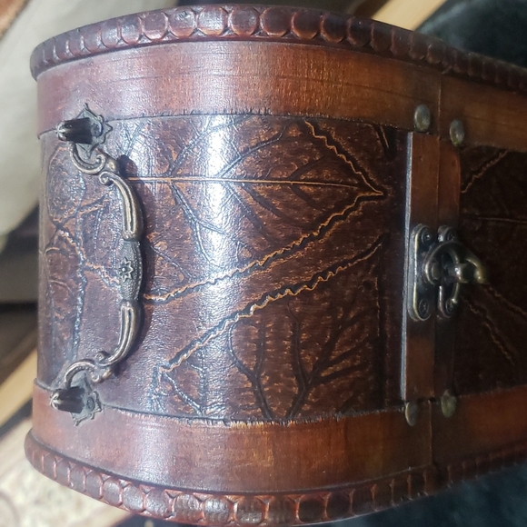 Vintage Wooden Treasure Box - Picture 3 of 14